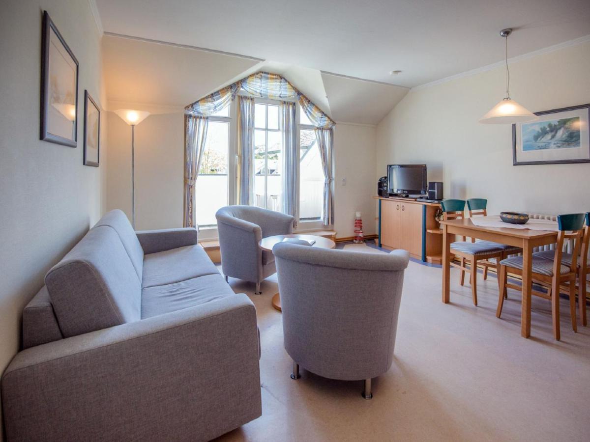Komfort Mit 1 Schlafzimmer Und Balkon Im Dachgeschoss 185 Apartment *
